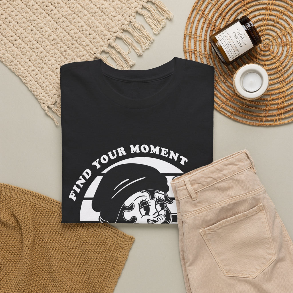 T-Shirt Continua a Sorridere – Ragazza Vintage e Frase Positiva