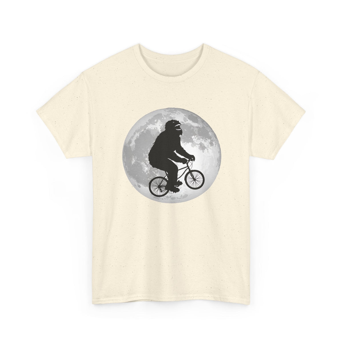 T-Shirt Bigfoot in Bicicletta – Design Luna e Avventura