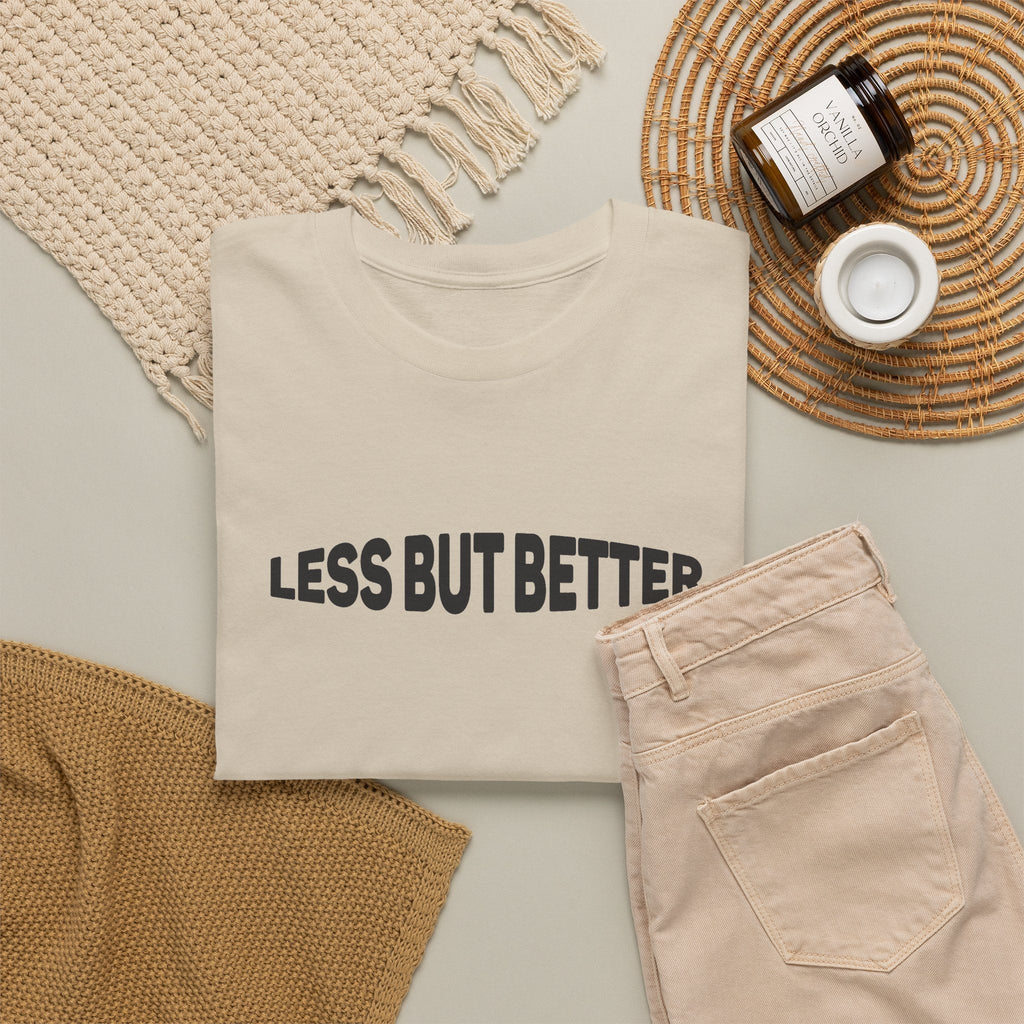T-Shirt Meno è Meglio – Design Minimalista Unisex