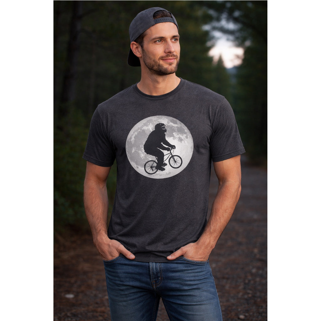 Bigfoot Bicycle T-Shirt – Mond & naturaale-Abenteuer Grafik-T-Shirt
