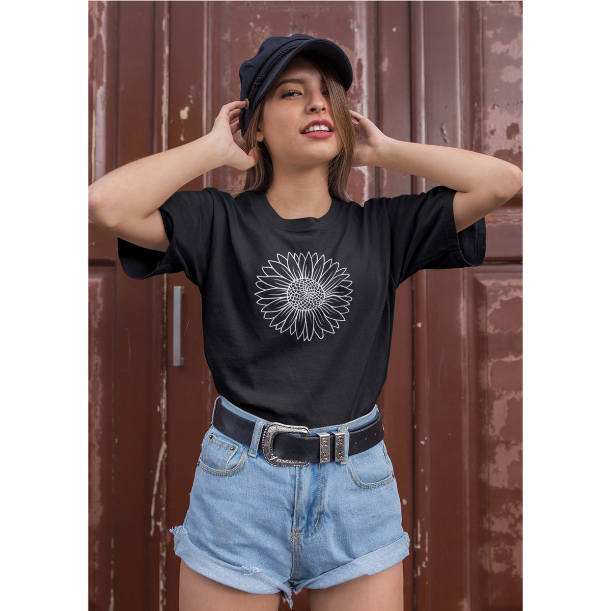 T-Shirt Girasole Minimal – Design Floreale Line Art