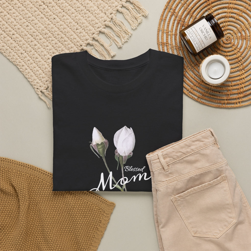 T-Shirt Mamma con Fiori – Design Minimalista