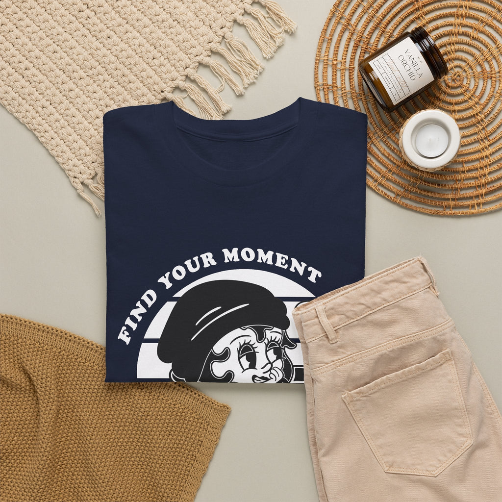 T-Shirt Continua a Sorridere – Ragazza Vintage e Frase Positiva
